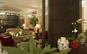 โรงแรมเด บอร์กอญโญนี